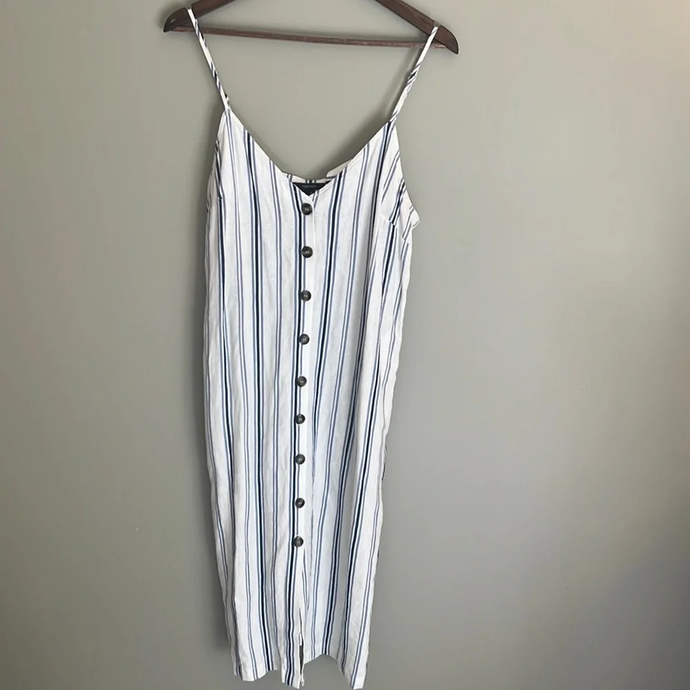Linen button down dress - adjustable spaghetti straps - pockets! PERF condition - Picture 5 of 16